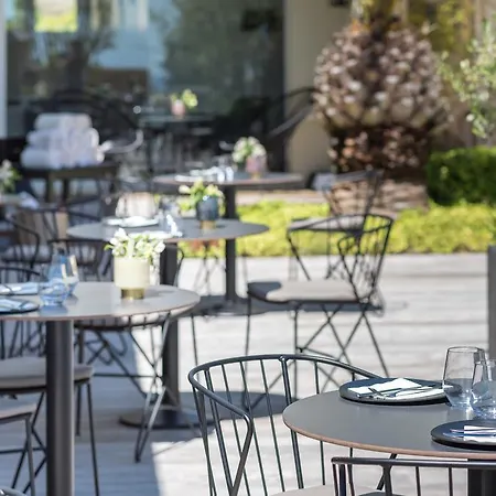 Sandton Domaine Cocagne *